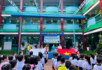 TRƯỜNG TIỂU HỌC NGUYỄN DU TỔ CHỨC TIÊM NGỪA  BẠCH HẦU - UỐN VÁN CHO HỌC SINH LỚP 2