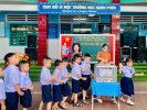 TẬP THỂ GIÁO VIÊN, NHÂN VIÊN, PHỤ HUYNH VÀ HỌC SINH TRƯỜNG TIỂU HỌC NGUYỄN DU CHUNG TAY HƯỚNG VỀ ĐỒNG BÀO BỊ ẢNH HƯỞNG BỞI CƠN BÃO SỐ 10.